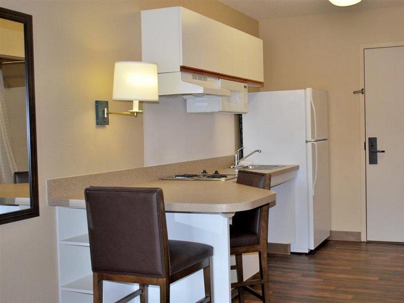 Extended Stay America Suites - Milwaukee - Brookfield Dış mekan fotoğraf